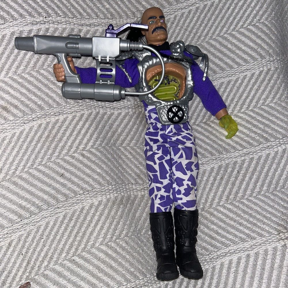 1995 Hasboro 12in Action Man Evil Deed Action Figure W/Accessory C2